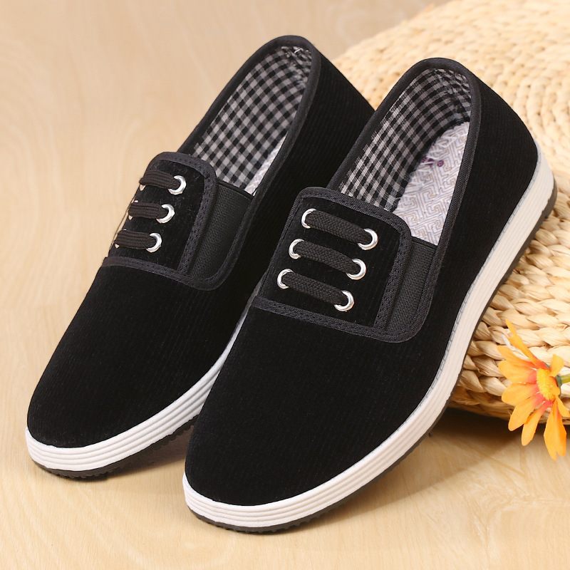 Zapatos de tela de Beijing antiguos genuinos para hombres casuales zapatos de tela negra antideslizantes y resistentes al desgaste cómodos zapatos de cocina de trabajo
