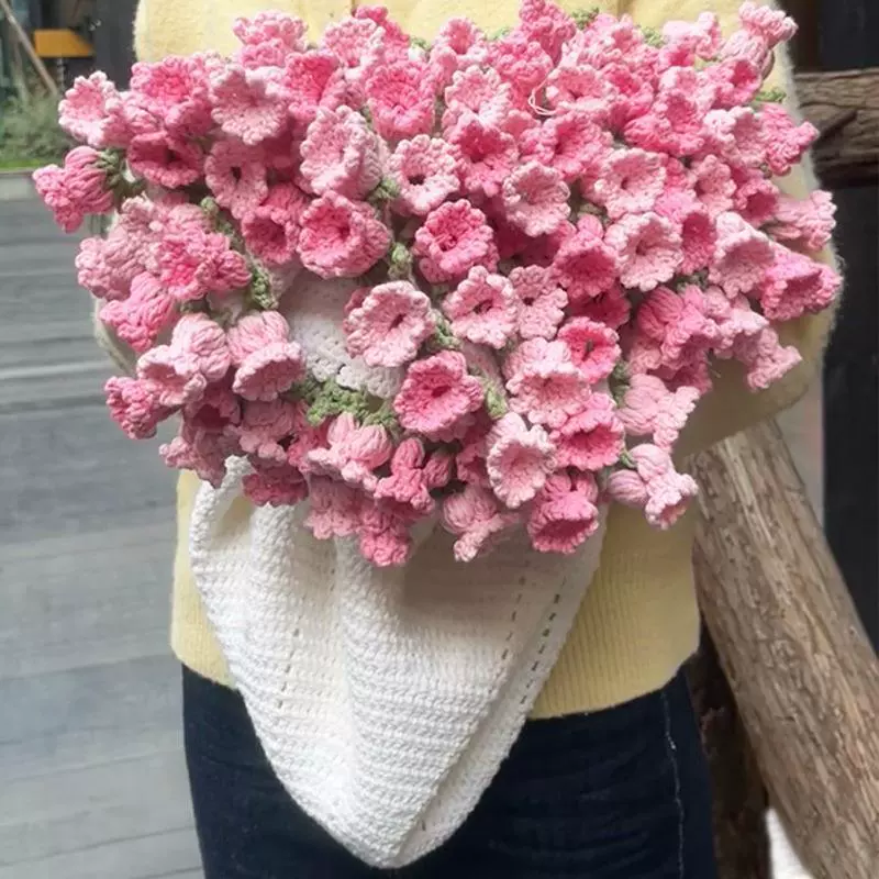 Скатерть из ткани с плетением?