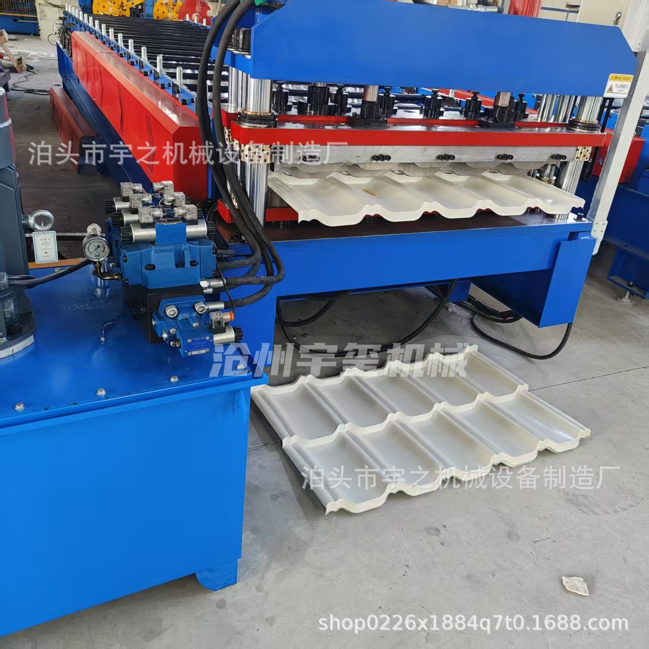 彩钢压瓦机设备屋顶琉璃瓦机搭建彩钢瓦活动房仿古瓦屋面板设备