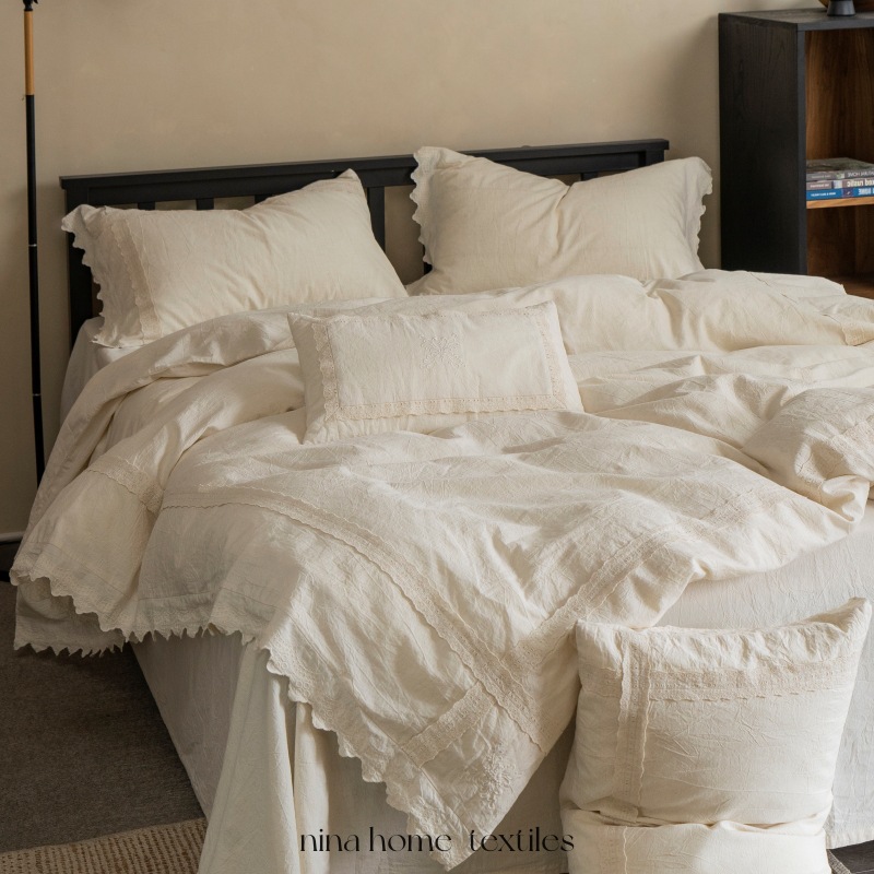 Set di quattro pezzi in cotone e lino leggero stile vintage francese nordico boho 2026, con copripiumino e bordo in pizzo ricamato, stile vintage francese._voghion.com
