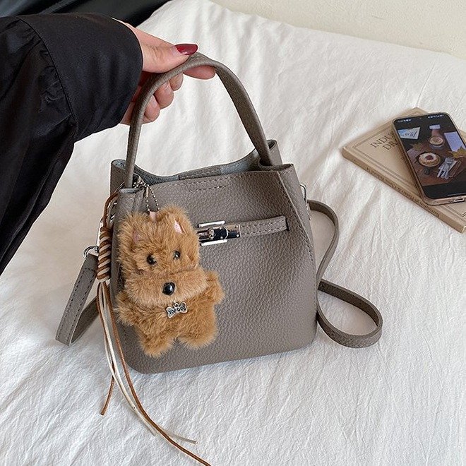 Small Handbag for Women, 2026 Spring Collection, Stylish Commuter Basket-Style Zippered Women's Bag, Shoulder Bag, Clutch Bag