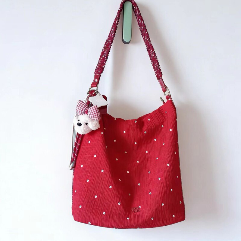 High-Appearance Designer Red Polka Dot Bag with Pleated Texture, Casual Bag, Women's Shoulder Bag, Hand-Held Tote Bag
