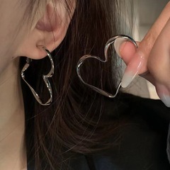 絶対に! オリジナルの愛のイヤリングは大衆のデザイン感があります。
