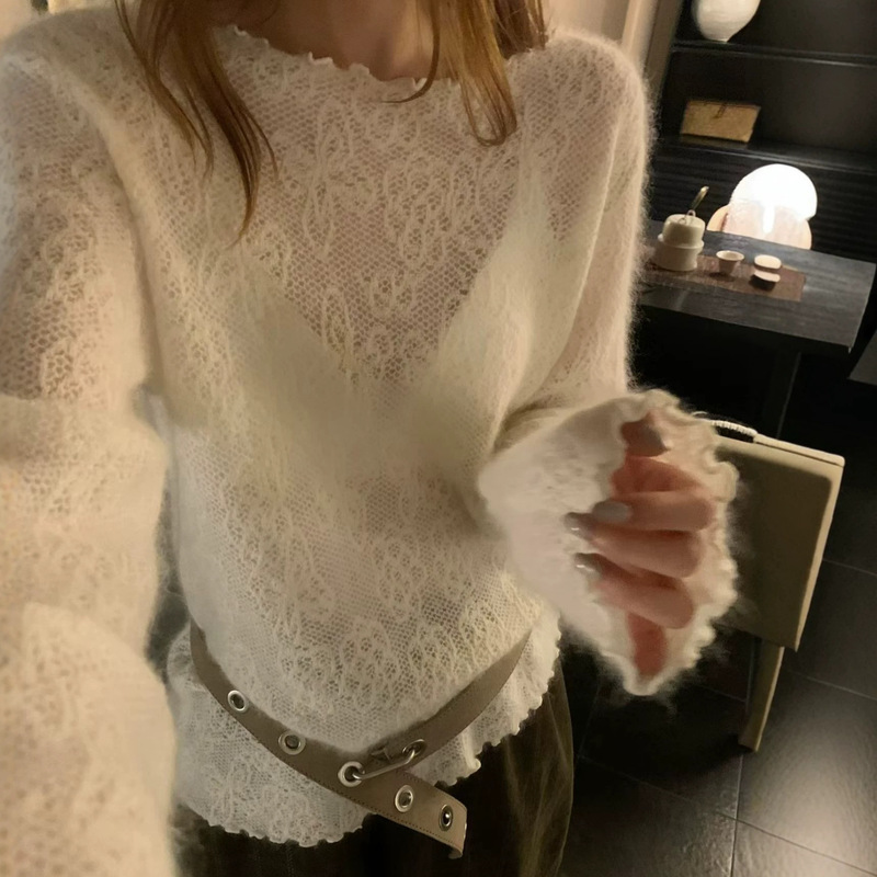 Trendy Retro Hollow-Out Knit Sweater for Early Autumn 2026, Loose Wool Lace Sweater, Gentle and Lazy Style Top Trendy Retro Hollow-Out Knit Sweater for Early Autumn 2026, Loose Wool Lace Sweater, Gentle and Lazy Style Top