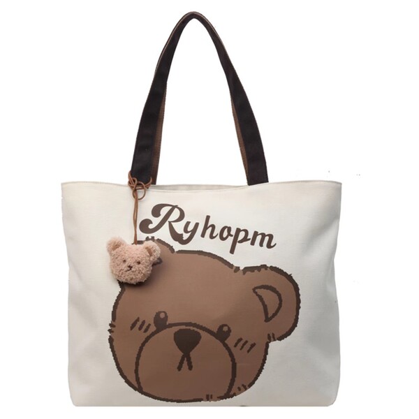 Capacious shopping bag with zipper