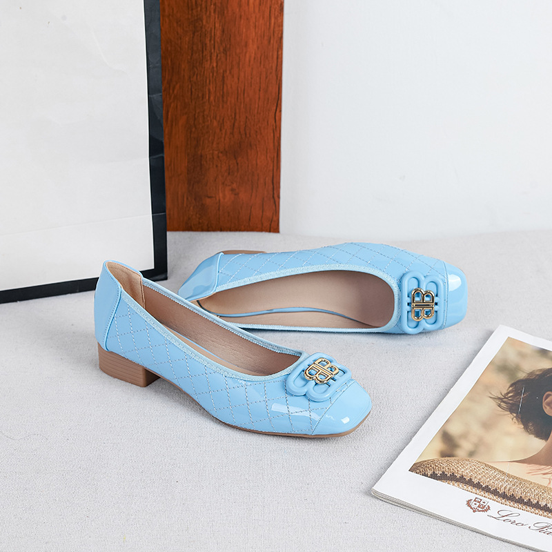 2025新款小香风休闲平跟豆豆鞋女气质低帮软皮单鞋小众软底妈妈鞋