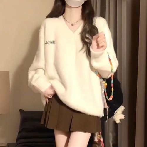 Gentle lazy style soft and glutinous white V-neck faux mink women's autumn and winter petite versatile outerwear knitted top