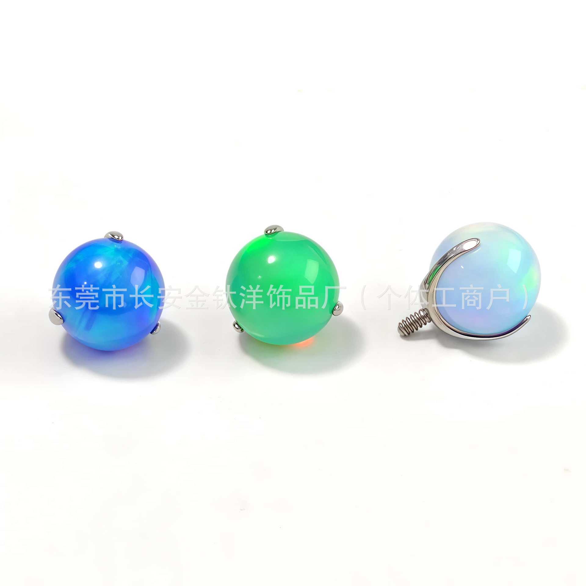 Pointed titanium steel lip stud product view