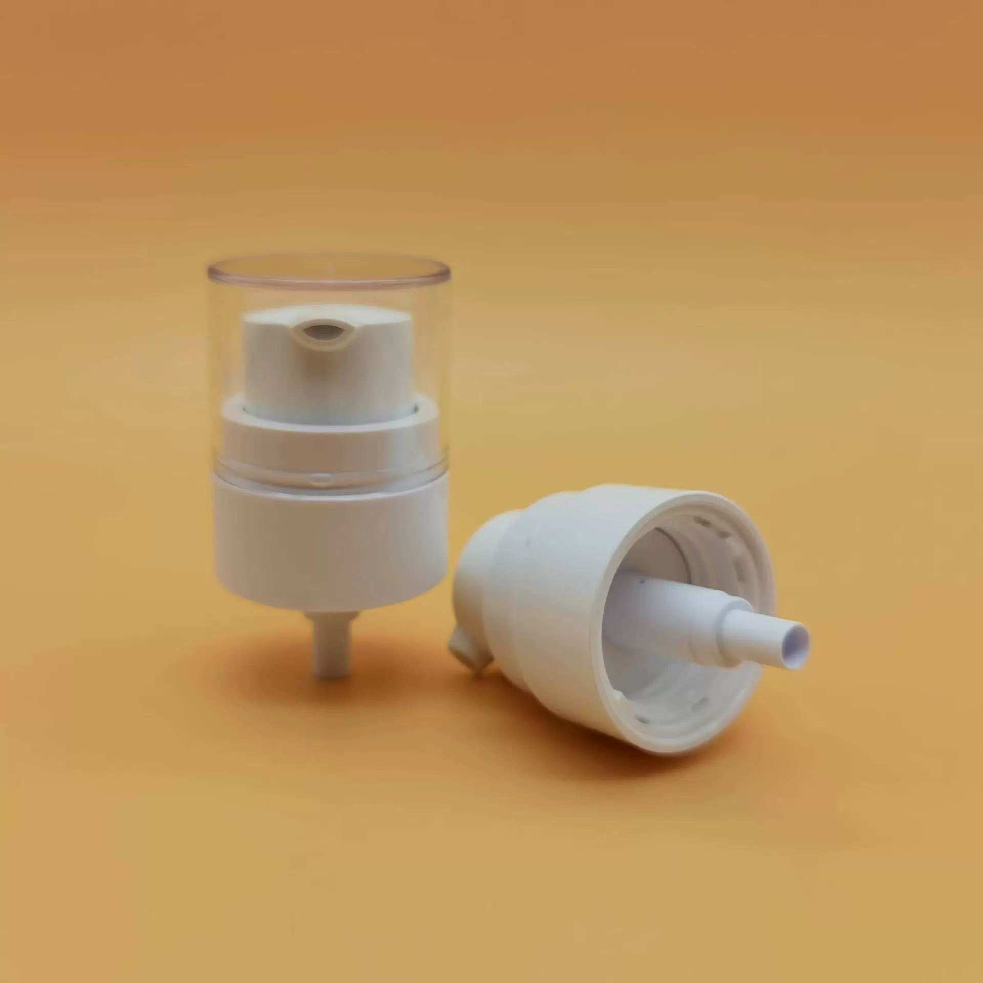 实力厂家化妆品包材内径24牙外径32乳液泵透明半罩