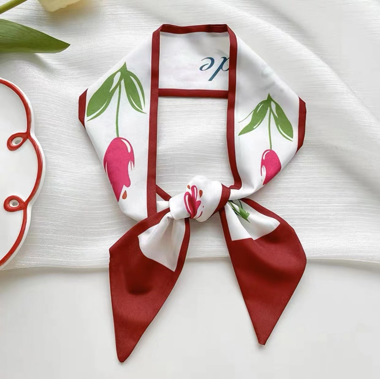 Holiday Occasion satin Material Women's Retro Plaid Flower Satin Silk Scarf