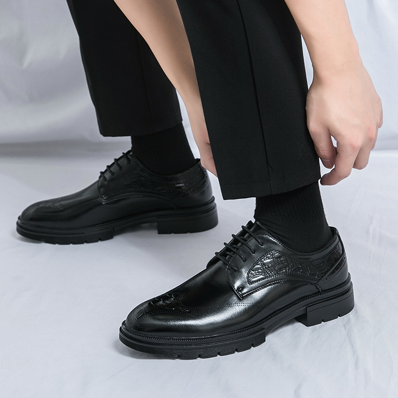 Transfronterizos de tamaño grande otoño nuevos zapatos de cuero casuales de moda para hombres zapatos de negocios de moda coreana novio zapatos de boda image 4