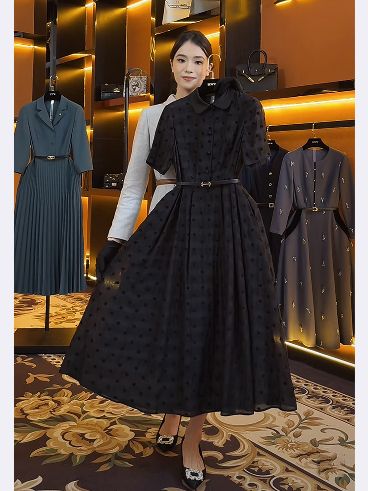 Đầm liền màu đen phong cách Chanel tay ngắn dáng suông mùa hè — Váy liền-màu đen chi tiết 1