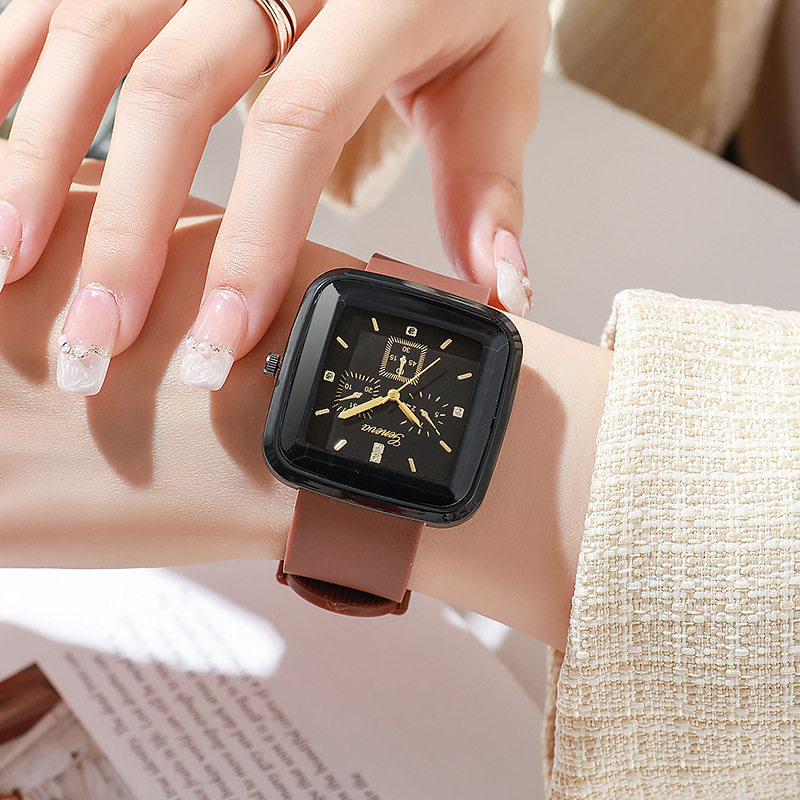 Moda cuadrada otoño e invierno reloj de nicho para estudiantes correa de silicona simple ins reloj de mujer coreana reloj de cuarzo femenino negro