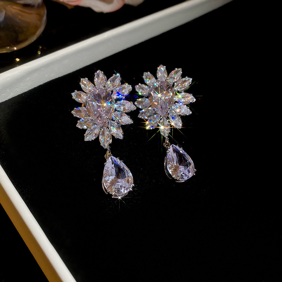 Medieval vintage diamantes goteo pendientes collar ligero lujo nicho cerradura estilo palacio conjunto de joyas exquisitas
