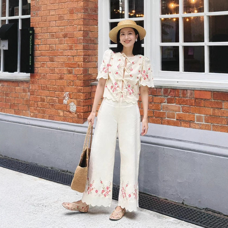 French-Style Niche 2025 Autumn and Winter New Fashion Cross-Stitch Vine Floral Round-Neck Tie Shirt and Straight-Leg Pants Set