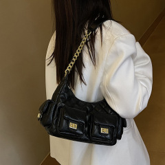 菱格チェーンバッグ女性2025新型春夏小衆デザインシングルショルダーバッグ機関車カバンカジュアル脇下カバン