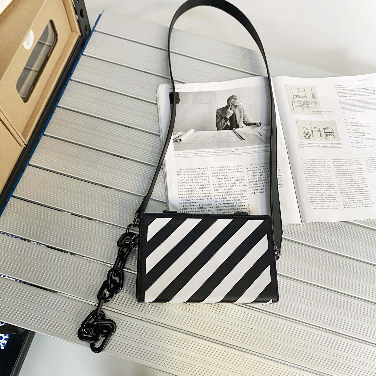 Bolso DE LA CAJA Bolso de hombro casual fresco de moda para hombres Bolso de teléfono móvil a rayas en blanco y negro Tablero de Damas Bolso de mujer a cuadros 2023 nuevo bolso de mensajero