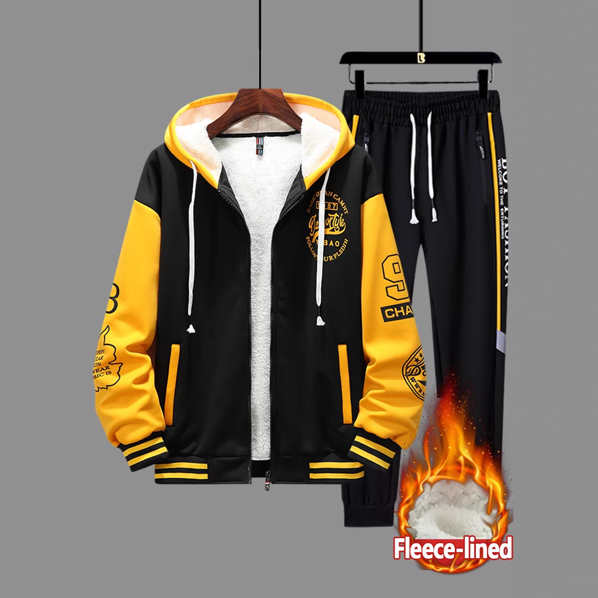 Invierno juvenil con camisa encapuchada gruesa, camiseta, pantalones casuales, ropa de moda al aire libre, hombre