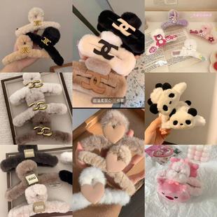 ����̖���s�ٴ�r��ë�q�l�AŮ�l����ë����ץ�A���X�ױP�l���~�A