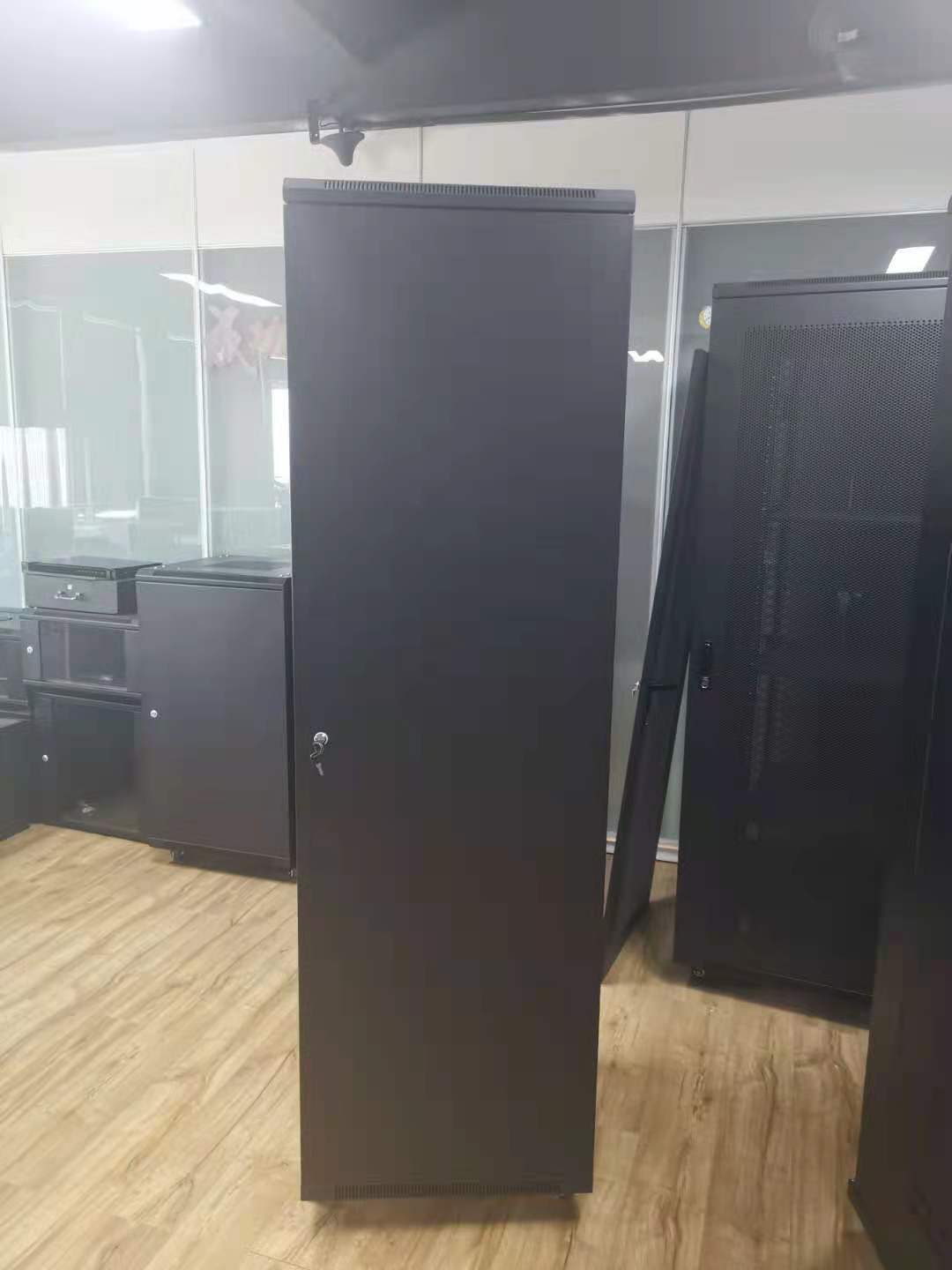 美度网络机柜 宁波工厂 42u玻璃门19寸标准服务器机柜2米立式机柜-阿里巴巴