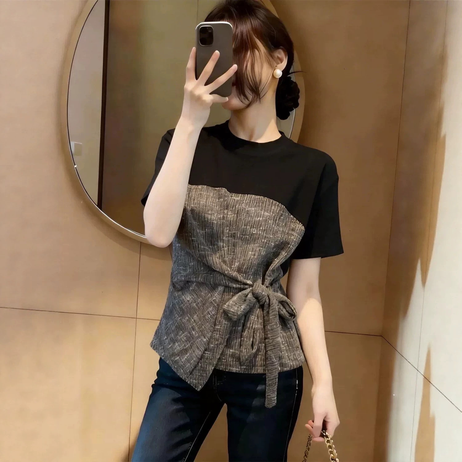 Áo thun nữ tay ngắn phối màu thiết kế giả hai lớp — màu đen chi tiết 3