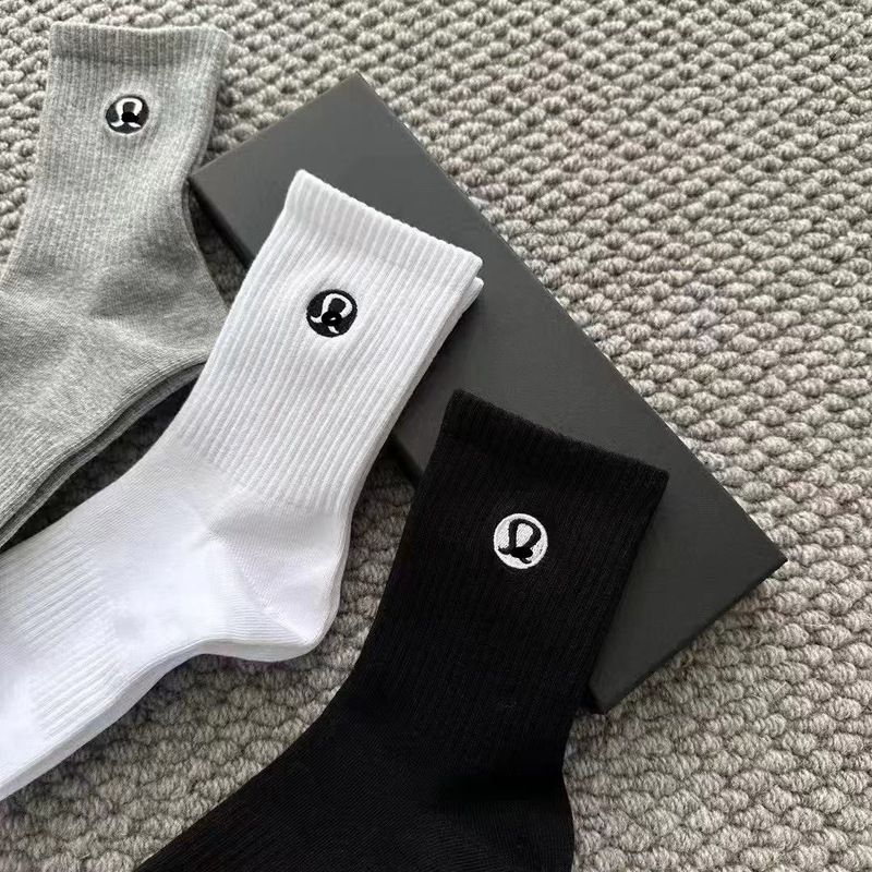 女性用ソックス、夏用薄手純綿白スポーツルルショートソックス、吸汗性、通気性、刺繍入り、春と秋用のトレンディソックス|undefined
