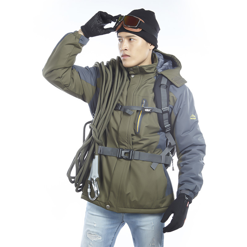 Chaqueta al aire libre de los hombres marca de moda de lana forrada engrosada montañismo ropa invierno más tamaño chaqueta impermeable a prueba de viento caliente Chaqueta de algodón