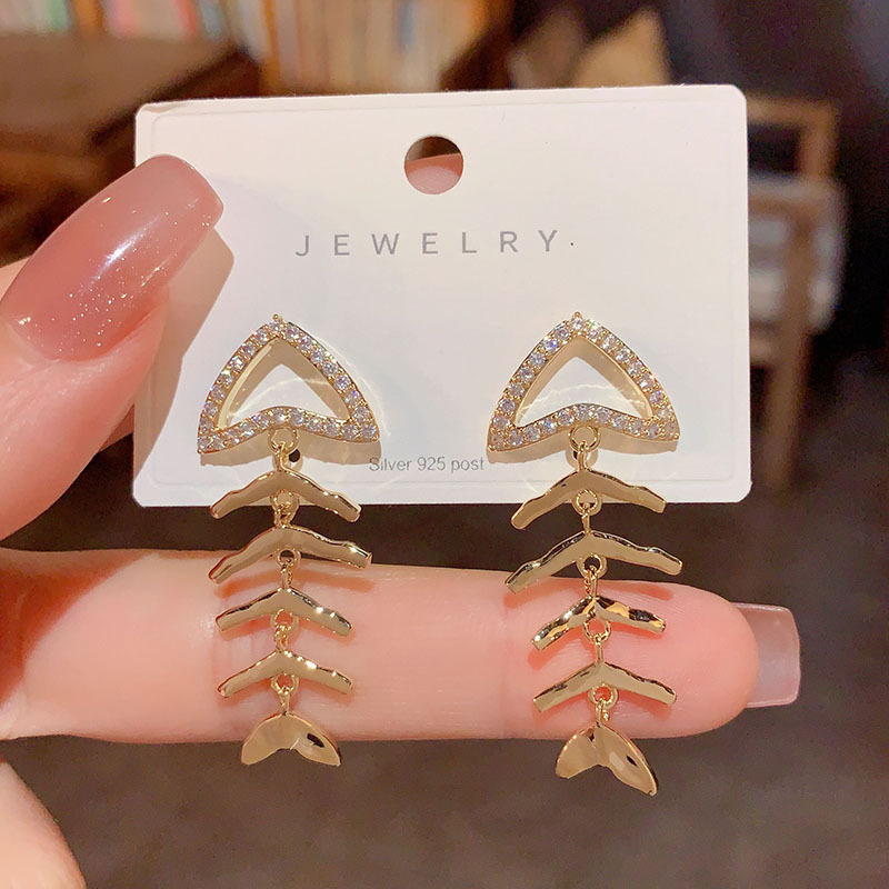 1 Pair Vintage Style Fish Bone Plating Inlay Copper Rhinestones Gold Plated Earrings display picture 2