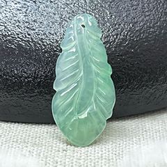 ミャンマーのA商品の翡翠の高氷の三色の美しい羽のセイコーの彫刻の生地のアクセサリーの耳飾りの卸売り