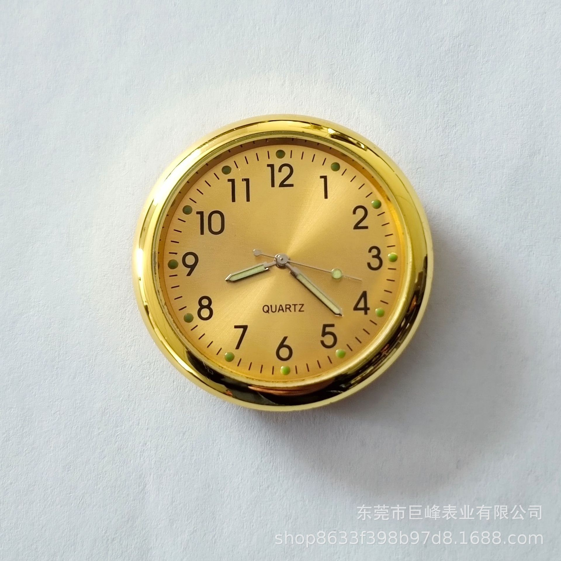 Fabricantes de relojes de coche al por mayor reloj de coche cabeza de reloj de cuarzo reloj de coche decoración de aleación luminosa reloj de coche 40mm