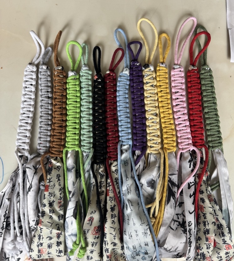 리본 팔찌/팔찌 스트랩 (태슬 포함) 색상 선택은 고객센터로 문의; 맞춤 색상 제작 가능