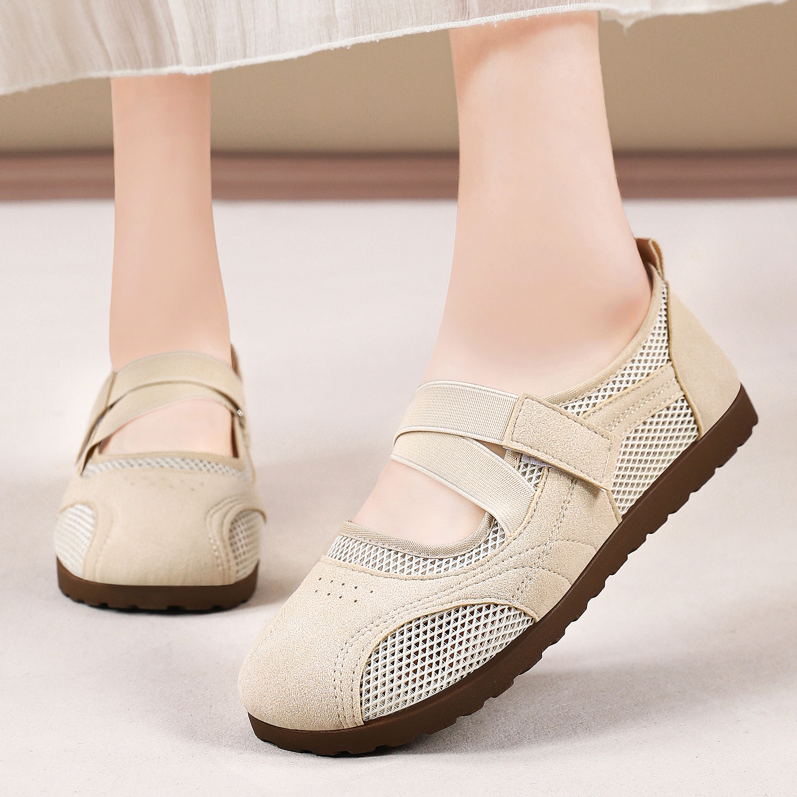 Zapatos de mujer de verano 2026 nuevos zapatos de malla agujerados velcro plano zapatos de calzado casual de mujer