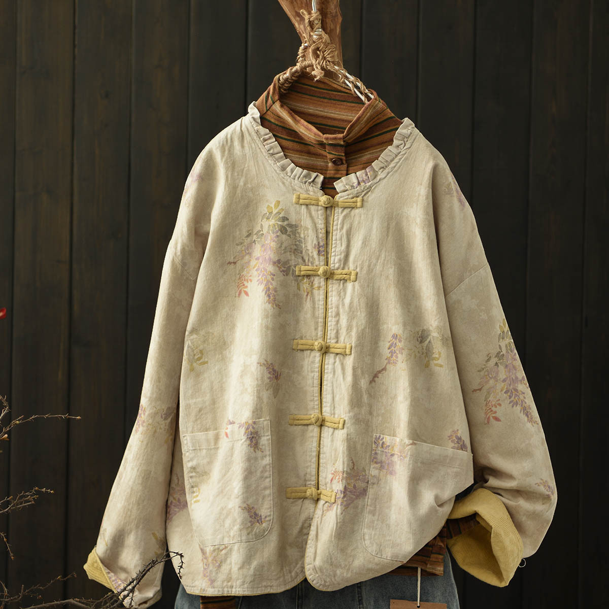 Ethnic retro long-sleeve