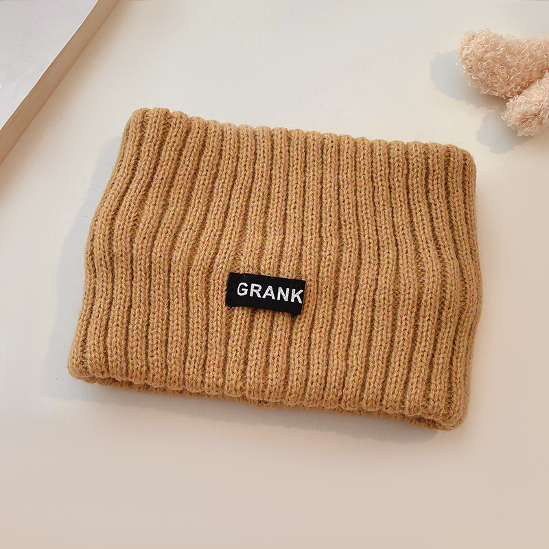 Otoño y invierno correa de cabello de punto para mujeres 2024 nuevo deportivo frente protector a prueba de viento frente caliente cubierta de cabello de mes paquete pañuelo