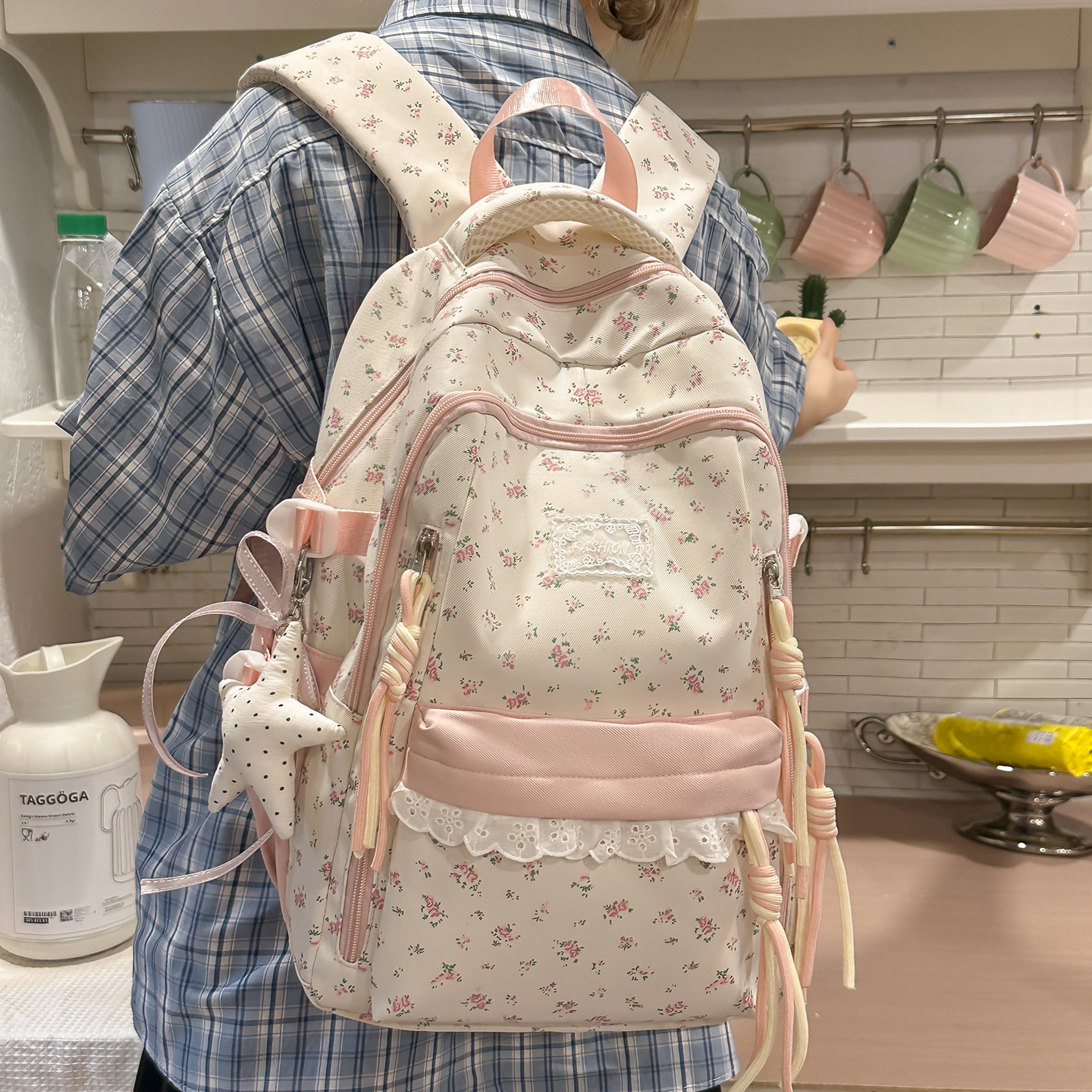 New Stylish High-Capacity Floral Backpack for Female Students, Lightweight Travel Backpack for Middle School Students