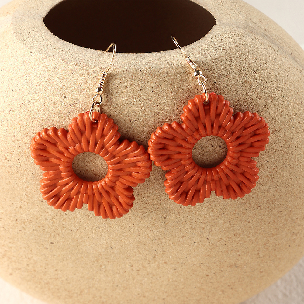 Fashion Solid Color Hollow Flower Bamboo Rattan Straw Drop Earrings display picture 3