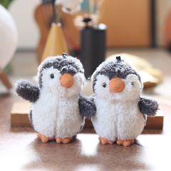 ネットレッドかわいい萌えピーナッツペンギンのぬいぐるみのかばんに掛けられたキーホルダー人形