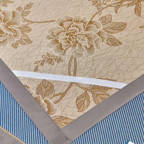 New Ice Vine Double-Sided Embroidered Ice Silk Vine Mat AB-Side Available for Folding Air Conditioning Mat Set of Three Can Be Shipped on behalf