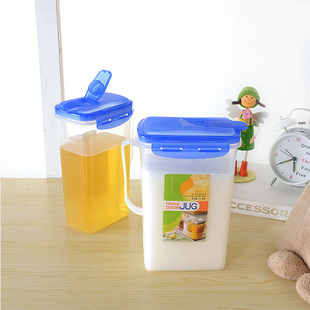 High temperature resistant sealed large capacity cold water bottle with handle iced juice beverage pot transparent sealed refrigerator flower teapot