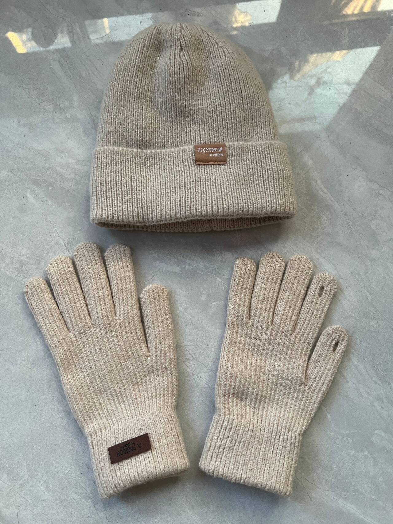 Huivi kolmiosainen lämpöpuku syksyllä ja talvella paksunnettu yksivärinen neulottu villahattu käsineet_voghion.com