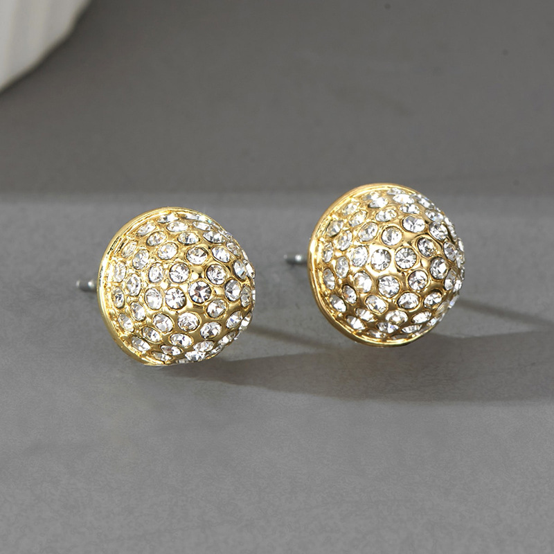 Novos brincos de celebridades da internet, modernos e criativos, com pedras cravejadas de discos geométricos, estilo Instagram_voghion.com