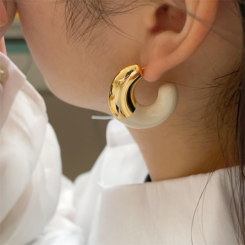 C-shaped Stud Earrings Retro Designer Style Metal Enamel Jewelry_voghion.com