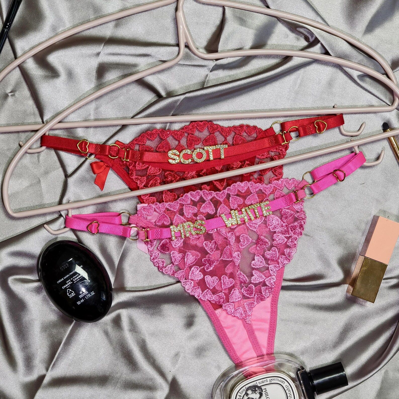 Transfronterizos europeos y estadounidenses sexy de encaje de diamante letras ajustable de cintura baja thongs transparente sexy vacío ropa interior de mujer