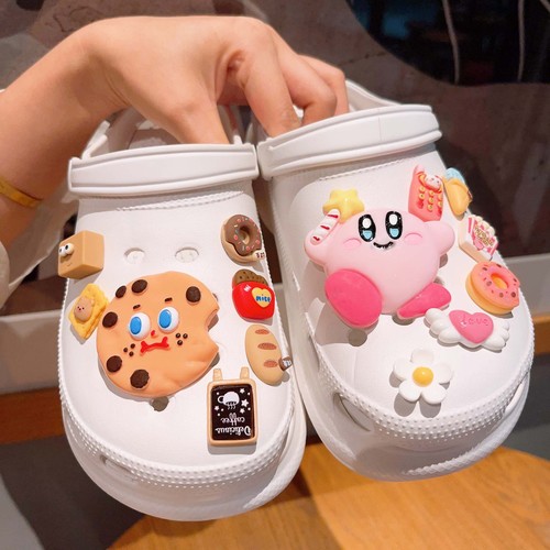 New geometric Patchwork Puma hole shoe cute resin 3D figure cross-border cartoon shoe buckle slippers