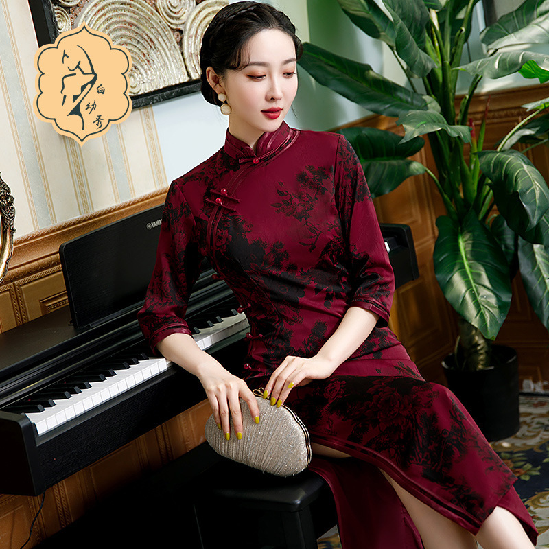 Women's wine color cheongsam chinese dress oriental qipao stand collar design slanted front literary fashion elegant banquet dress