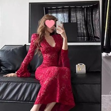 纯欲风辣妹领蕾丝长裙名媛轻奢法式高级修身气质包臀秋冬连衣裙