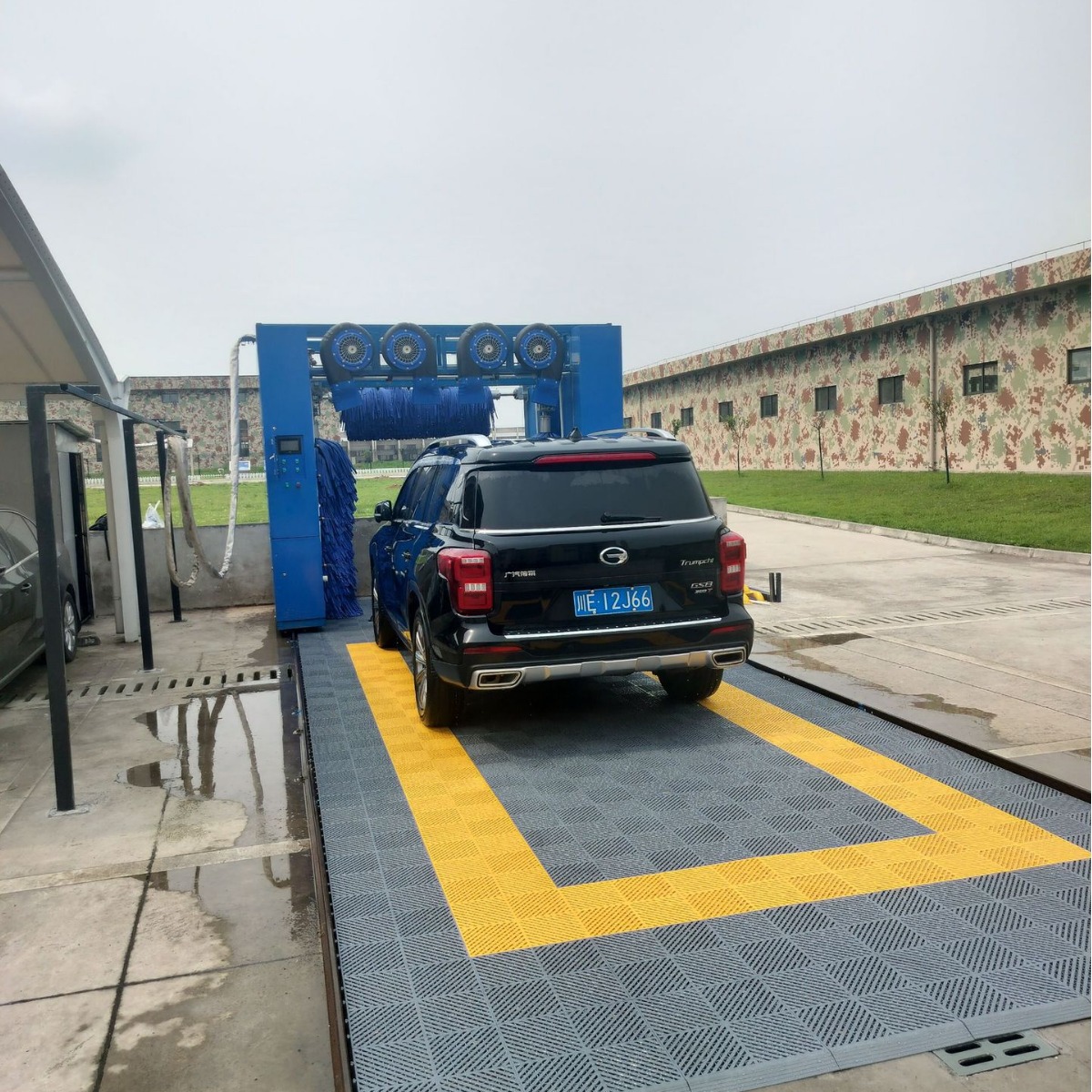 Pórtico de reciprocante automático de la computadora de la lavadora del coche cepillo equipo de lavado de coches comercial inteligente equipo de sala de lavado de coches