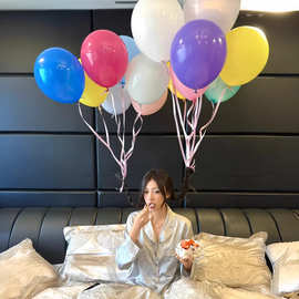 爆款彩色气球女生绑头发生日氛围感拍照道具飘空乳胶汽球装饰出片