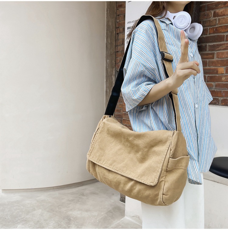 Unisex Medium Canvas Solid Color Streetwear Square Zipper Shoulder Bag Crossbody Bag Messenger Bag display picture 4