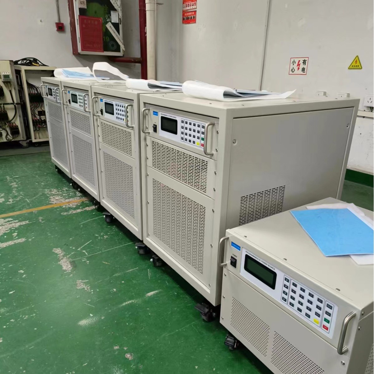 ŷ����˹�̿ر�Ƶ��Դ�������� �����0-300V�����ɵ���45HZ-200H